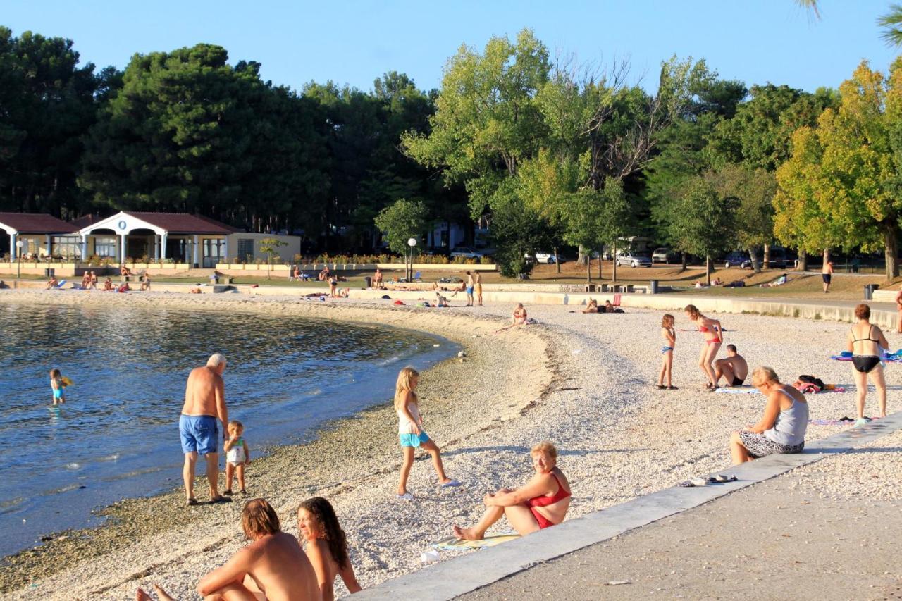 Family Friendly Apartments With A Swimming Pool Valbandon, Fazana - 2201 Štinjan Esterno foto