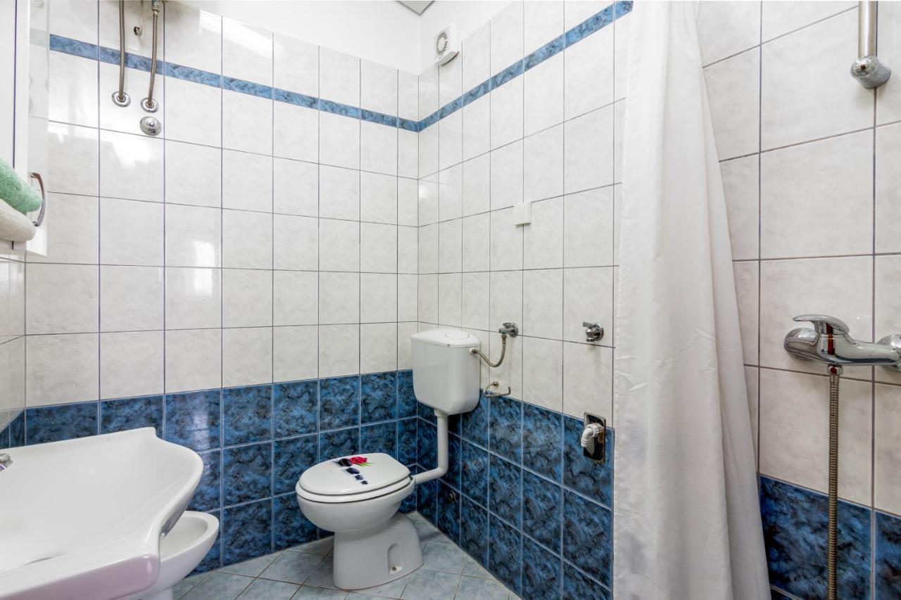 Family Friendly Apartments With A Swimming Pool Valbandon, Fazana - 2201 Štinjan Esterno foto