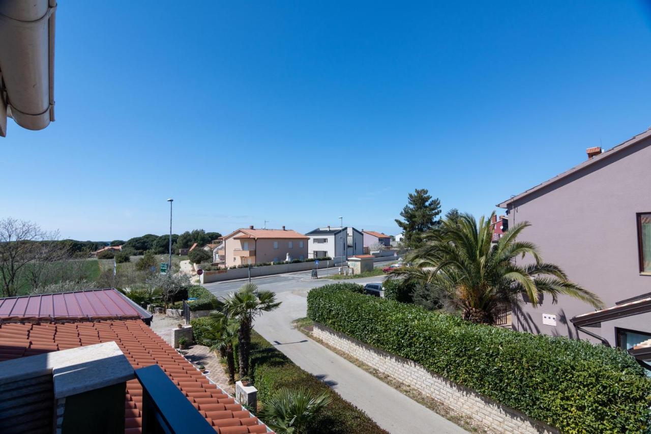 Family Friendly Apartments With A Swimming Pool Valbandon, Fazana - 2201 Štinjan Esterno foto